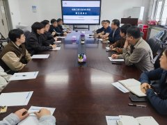 机械工程取从动化学院正在新机械尝试楼206室召